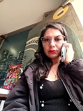 Snapshot of VALERY-03_ chatting on May 13, 2026, 5:09 pm VALERY-03 online show from May 13, 2026, 5:09 pm
