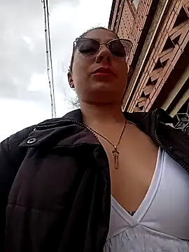 Snapshot of VALERY-03_ chatting on May 21, 2026, 4:26 pm VALERY-03 online show from May 21, 2026, 4:26 pm