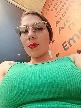 Snapshot of VALERY-03_ chatting on May 22, 2026, 6:17 pm VALERY-03 online show from May 22, 2026, 6:17 pm
