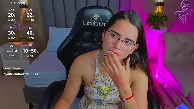 Snapshot of angelica_dymond chatting on May 21, 2026, 7:22 pm angelica dymond online show from May 21, 2026, 7:22 pm