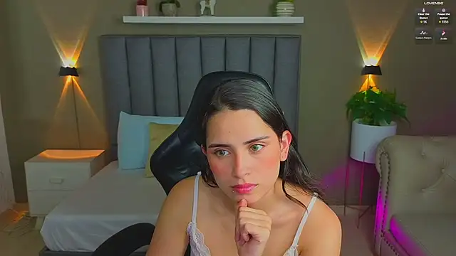 Snapshot of angelica_dymond chatting on June 1, 2026, 7:46 pm angelica dymond online show from June 1, 2026, 7:46 pm