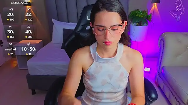 Snapshot of angelica_dymond chatting on June 19, 2026, 7:30 pm angelica dymond online show from June 19, 2026, 7:30 pm