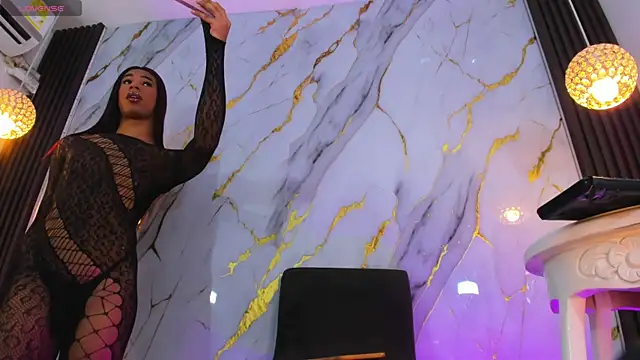 black cami online show from April 17, 2026, 11:29 pm