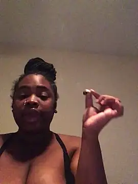 Snapshot of cocodreamxoxo chatting on December 9, 2024, 10:30 pm cocodreamxoxo online show from December 9, 2024, 10:30 pm