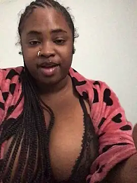 Snapshot of cocodreamxoxo chatting on January 24, 2025, 6:56 pm cocodreamxoxo online show from January 24, 2025, 6:56 pm