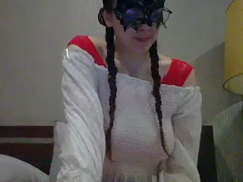 Snapshot of PearMaki chatting on February 14, 2025, 3:36 pm PearMaki online show from February 14, 2025, 3:36 pm