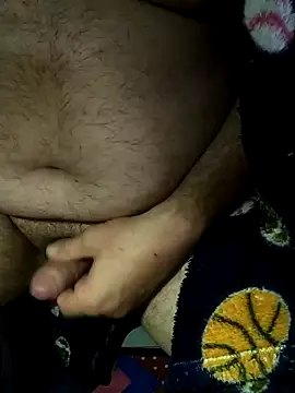 Snapshot of Leocesar37 chatting on October 30, 2025, 6:23 am Leocesar37 online show from October 30, 2025, 6:23 am