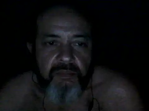 Snapshot of Leocesar37 chatting on September 9, 2025, 5:50 am Leocesar37 online show from September 9, 2025, 5:50 am