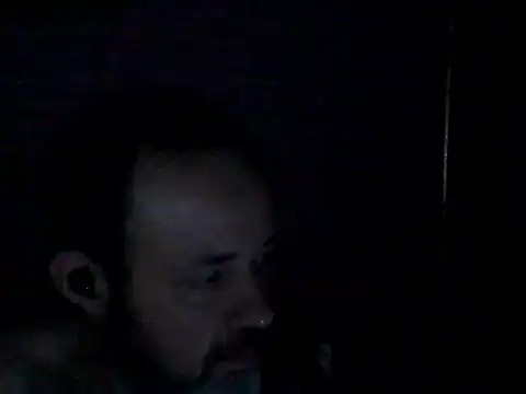 Snapshot of Leocesar37 chatting on November 6, 2025, 4:11 pm Leocesar37 online show from November 6, 2025, 4:11 pm