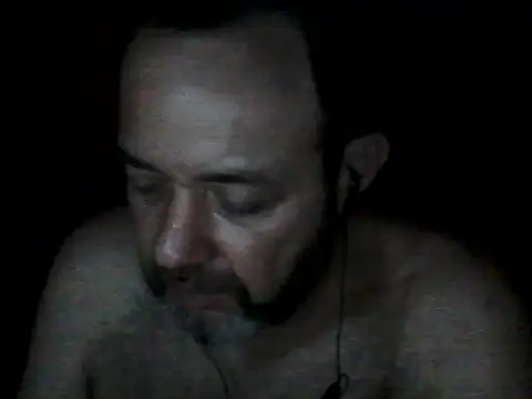 Snapshot of Leocesar37 chatting on September 16, 2025, 6:25 am Leocesar37 online show from September 16, 2025, 6:25 am