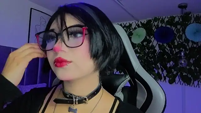 Kitty Gang online show from May 20, 2026, 1:02 am