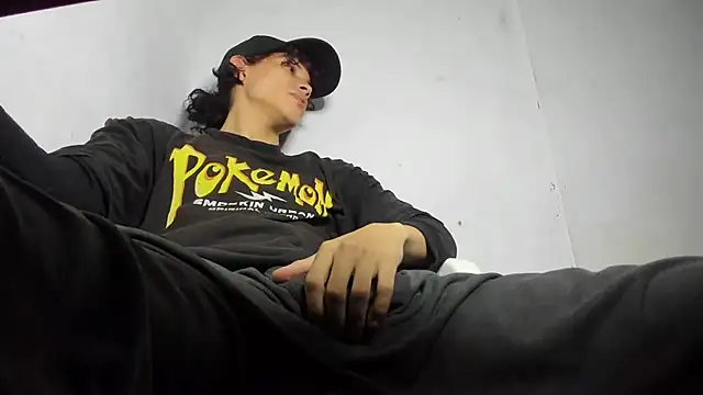 lax777  online show from October 27, 2025, 11:05 pm