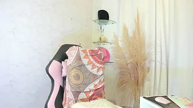 Snapshot of Leslie_browm chatting on February 16, 2026, 11:46 pm Leslie browm online show from February 16, 2026, 11:46 pm