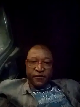 Snapshot of surger chatting on December 18, 2025, 6:01 pm surger online show from December 18, 2025, 6:01 pm