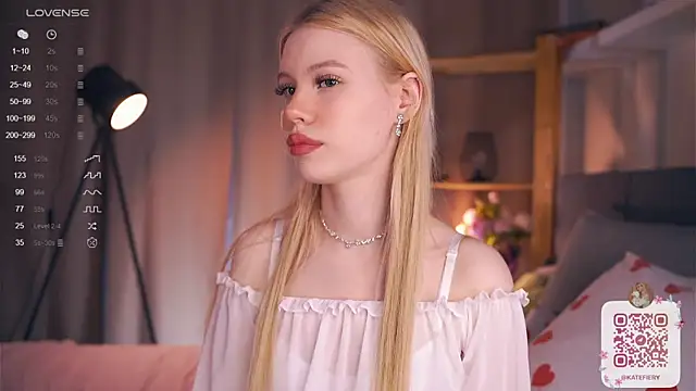 Snapshot of ZaraDudley chatting on February 26, 2025, 7:32 pm ZaraDudley online show from February 26, 2025, 7:32 pm