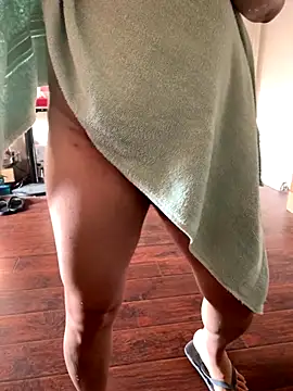 Snapshot of Mingtian4117 chatting on December 4, 2025, 1:54 pm Mingtian4117 online show from December 4, 2025, 1:54 pm