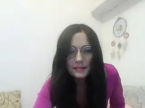 Snapshot of ButterflyJill chatting on December 19, 2024, 8:34 pm ButterflyJill online show from December 19, 2024, 8:34 pm