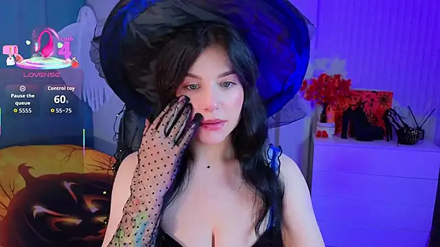 Jenna Adams  online show from October 25, 2025, 12:43 am