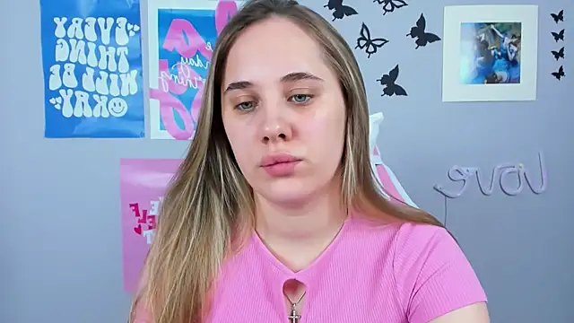 MiaMilas online show from February 5, 2025, 9:04 am