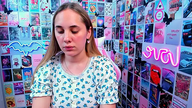 MiaMilas online show from September 29, 2025, 2:55 pm