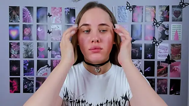 MiaMilas online show from February 19, 2025, 7:50 am