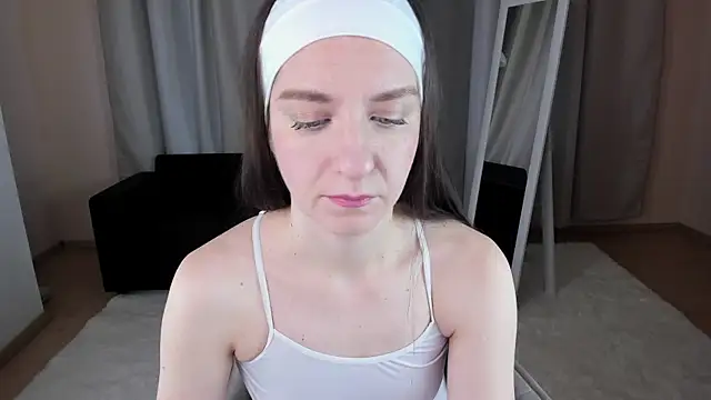 helentasty online show from October 23, 2025, 2:43 am