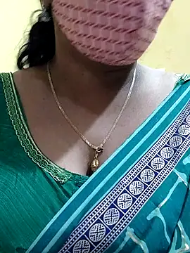 Snapshot of mallu-sumi chatting on March 13, 2025, 3:39 pm mallu-sumi online show from March 13, 2025, 3:39 pm