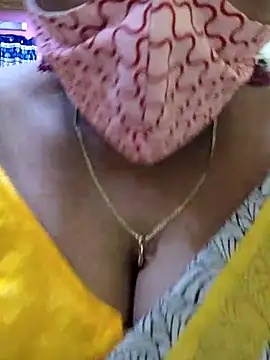 Snapshot of mallu-sumi chatting on March 9, 2025, 11:46 pm mallu-sumi online show from March 9, 2025, 11:46 pm