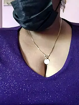 mallu-sumi online show from April 11, 2026, 8:18 am