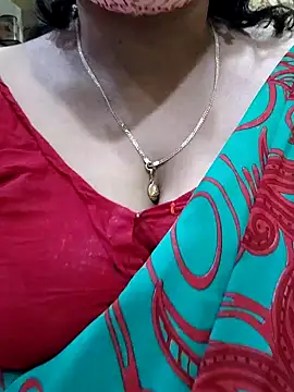 Snapshot of mallu-sumi chatting on March 15, 2025, 1:29 pm mallu-sumi online show from March 15, 2025, 1:29 pm