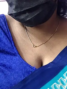 Snapshot of mallu-sumi chatting on November 29, 2025, 5:40 am mallu-sumi online show from November 29, 2025, 5:40 am