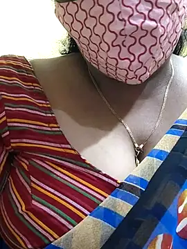 Snapshot of mallu-sumi chatting on March 12, 2025, 5:28 pm mallu-sumi online show from March 12, 2025, 5:28 pm