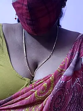 Snapshot of mallu-sumi chatting on November 7, 2025, 11:59 am mallu-sumi online show from November 7, 2025, 11:59 am