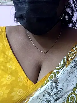 Snapshot of mallu-sumi chatting on December 15, 2025, 7:36 am mallu-sumi online show from December 15, 2025, 7:36 am