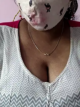 Snapshot of mallu-sumi chatting on November 19, 2025, 8:03 am mallu-sumi online show from November 19, 2025, 8:03 am