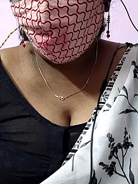 Snapshot of mallu-sumi chatting on November 18, 2025, 5:05 pm mallu-sumi online show from November 18, 2025, 5:05 pm