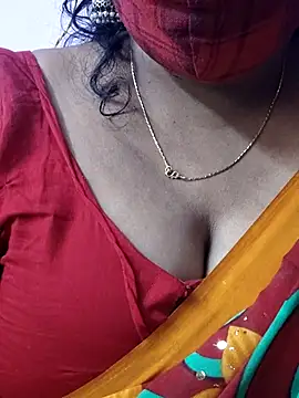 Snapshot of mallu-sumi chatting on December 1, 2025, 11:55 am mallu-sumi online show from December 1, 2025, 11:55 am