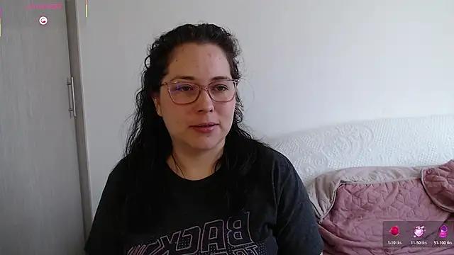 May Carlier online show from March 29, 2026, 5:25 pm