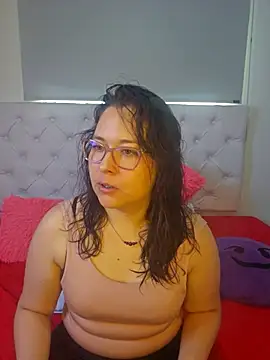 May Carlier online show from February 18, 2026, 7:21 pm