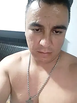 Snapshot of caramelodechile chatting on October 3, 2025, 10:11 pm caramelodechile online show from October 3, 2025, 10:11 pm