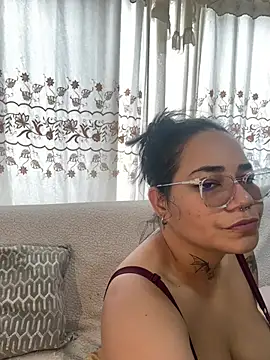 Snapshot of Mabelydani chatting on July 19, 2026, 7:21 pm Mabelydani online show from July 19, 2026, 7:21 pm