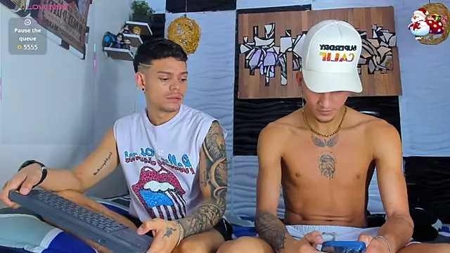 Snapshot of Friendsofeverything_ chatting on November 21, 2025, 12:48 pm Friendsofeverything online show from November 21, 2025, 12:48 pm