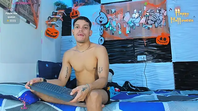 Snapshot of Friendsofeverything_ chatting on October 22, 2025, 12:59 pm Friendsofeverything online show from October 22, 2025, 12:59 pm