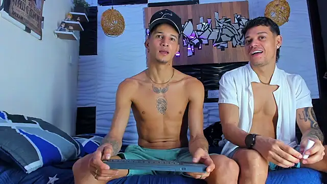 Snapshot of Friendsofeverything_ chatting on December 15, 2025, 1:39 pm Friendsofeverything online show from December 15, 2025, 1:39 pm