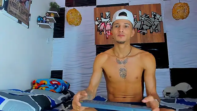 Snapshot of Friendsofeverything_ chatting on November 30, 2025, 3:35 pm Friendsofeverything online show from November 30, 2025, 3:35 pm