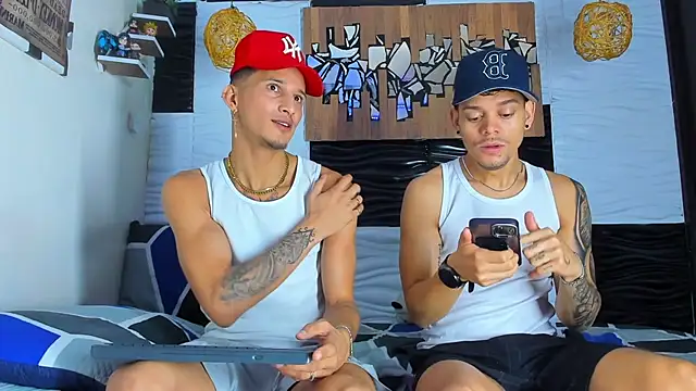 Snapshot of Friendsofeverything_ chatting on November 27, 2025, 2:50 pm Friendsofeverything online show from November 27, 2025, 2:50 pm