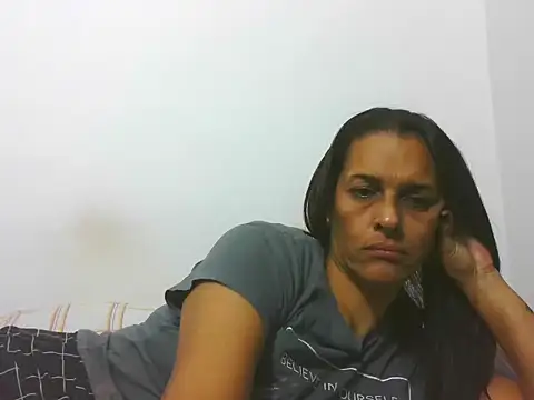 Snapshot of latinbrunettet chatting on November 26, 2025, 1:33 pm latinbrunettet online show from November 26, 2025, 1:33 pm