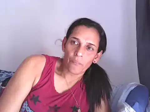 Snapshot of latinbrunettet chatting on December 10, 2024, 7:11 pm latinbrunettet online show from December 10, 2024, 7:11 pm