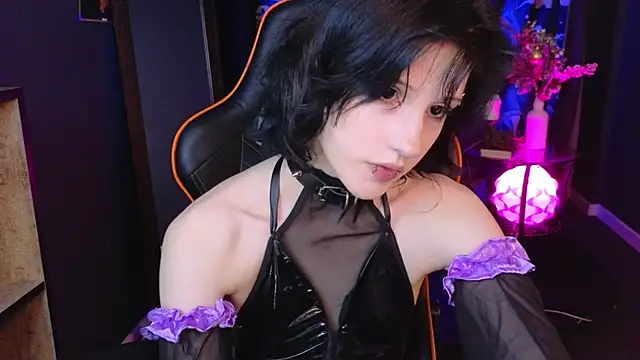 Snapshot of dark_vamp_ chatting on January 30, 2025, 8:53 pm dark vamp online show from January 30, 2025, 8:53 pm