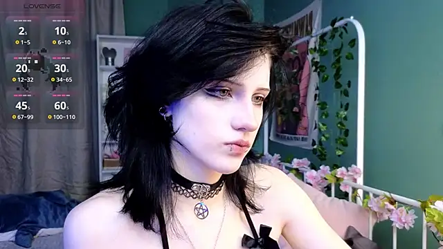 Snapshot of dark_vamp_ chatting on October 10, 2025, 3:24 pm dark vamp online show from October 10, 2025, 3:24 pm